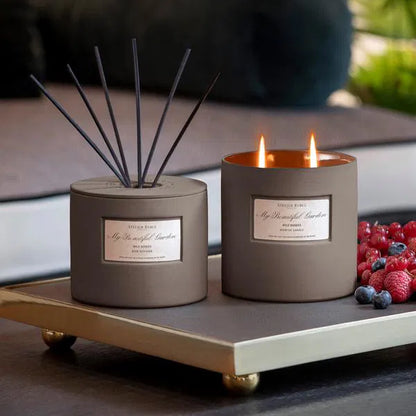 WILD BERRIES SCENTED CANDLE 650 G