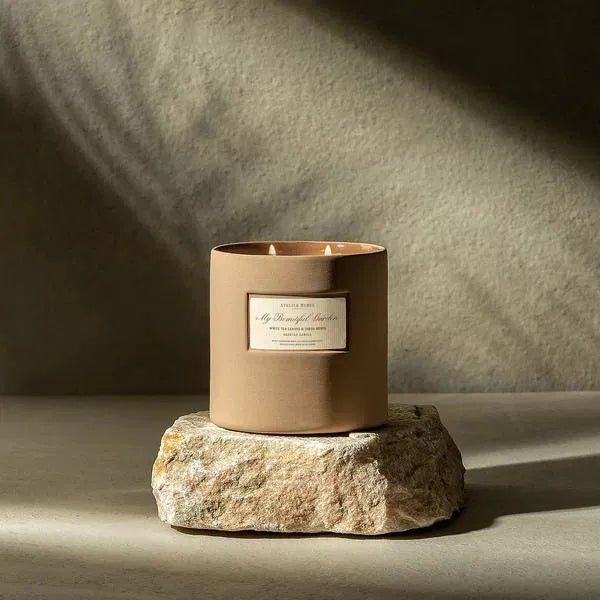 All - WHITE TEA LEAVES & FRESH ROSES SCENTED CANDLE 650 G - Atelier Rebul UK